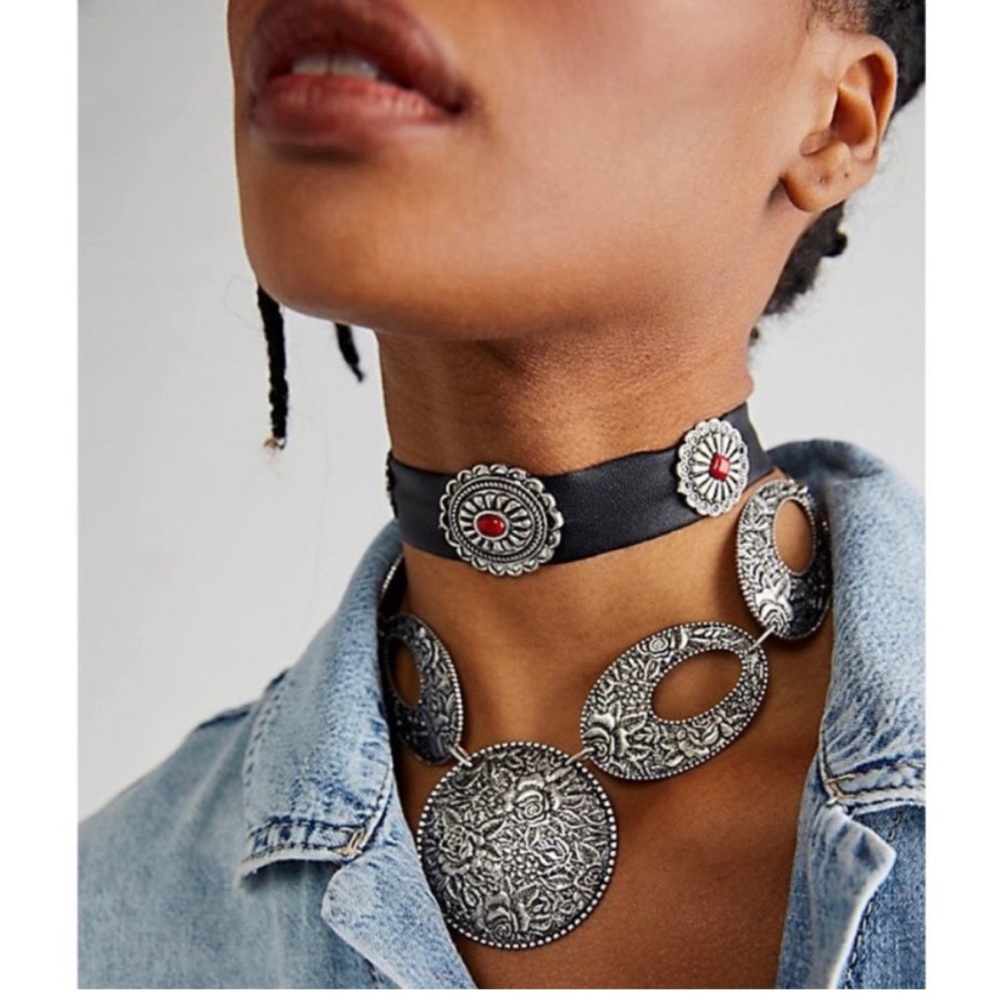 FREE PEOPLE Vincent Choker
Necklace Combo Southwest
Concho Festival Boho NEW